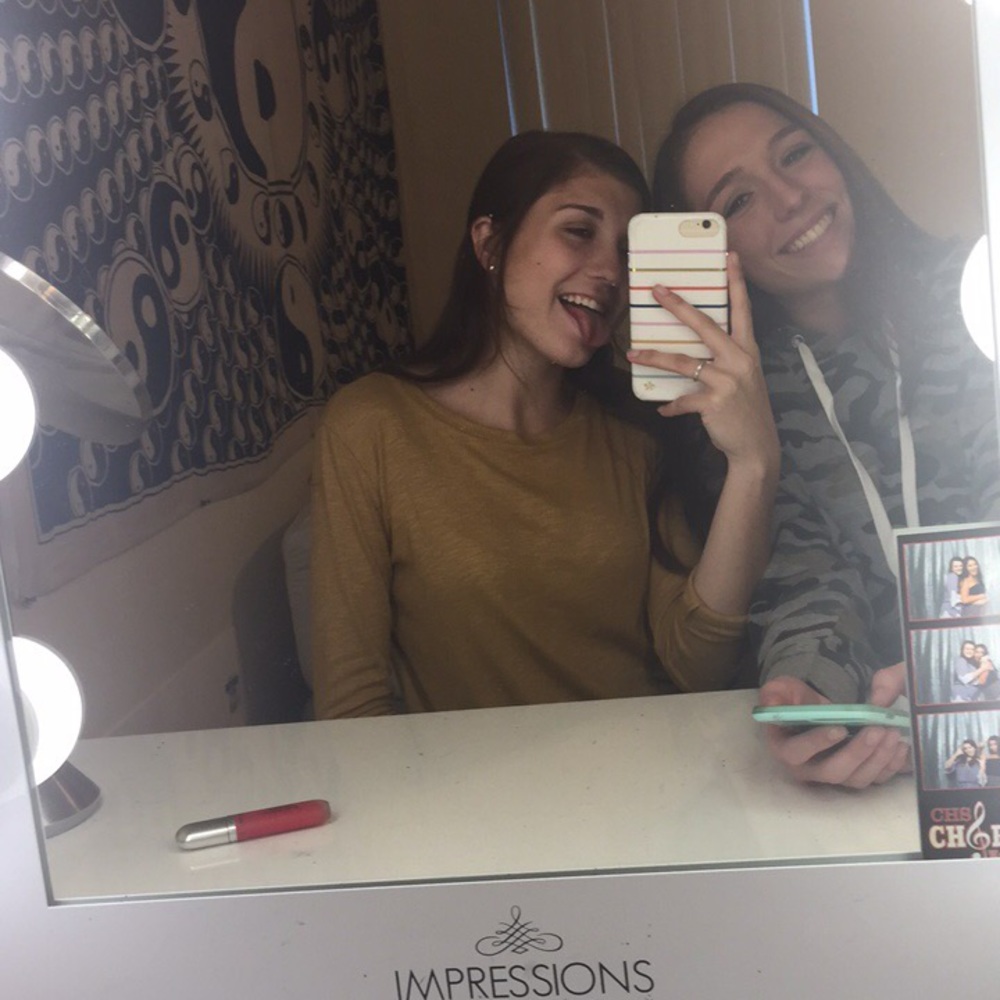 Meet your Posher, Melissa